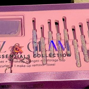 Glitz and Glam glitter make up brushes